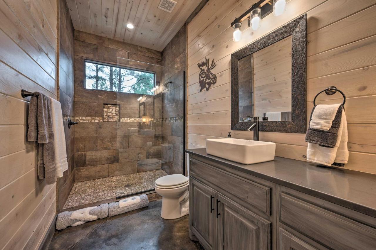 Luxury Cabin In The Woods With Hot Tub And Yard Games! Broken Bow Exterior foto